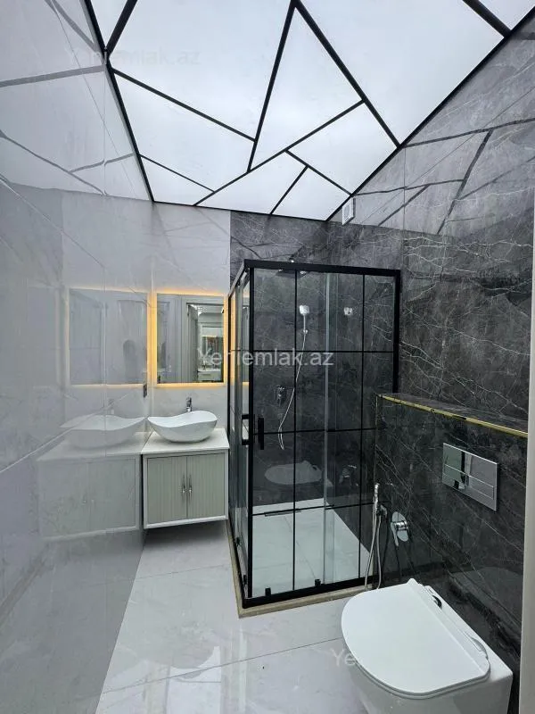 Satılır 3 otaqlı yeni tikili 140 m²