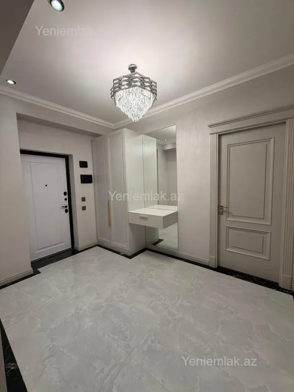 Satılır 3 otaqlı yeni tikili 140 m²