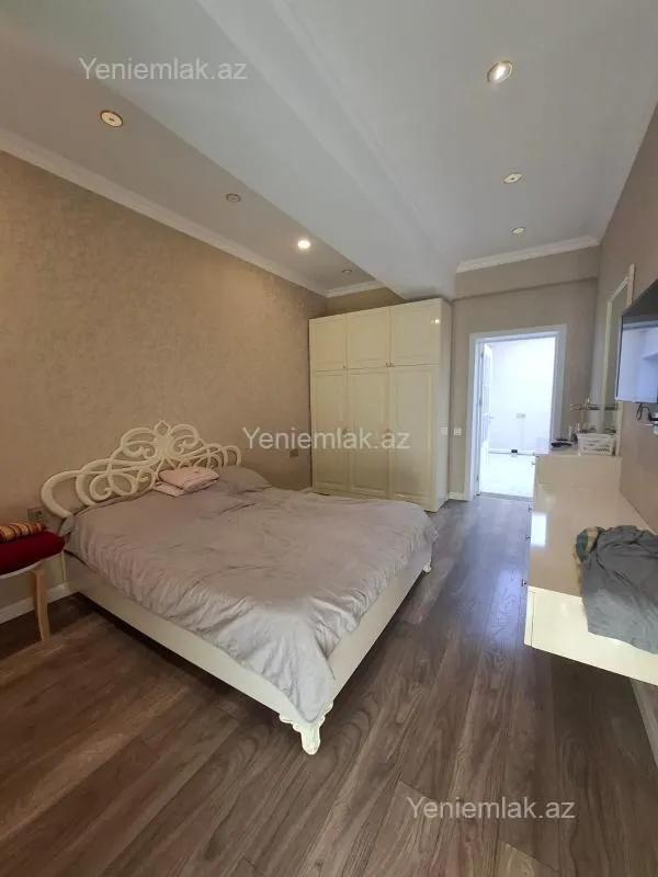 Satılır 4 otaqlı yeni tikili 154 m²