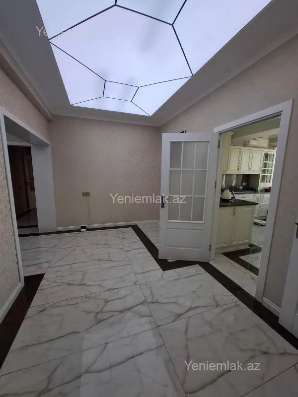 Satılır 4 otaqlı yeni tikili 154 m²