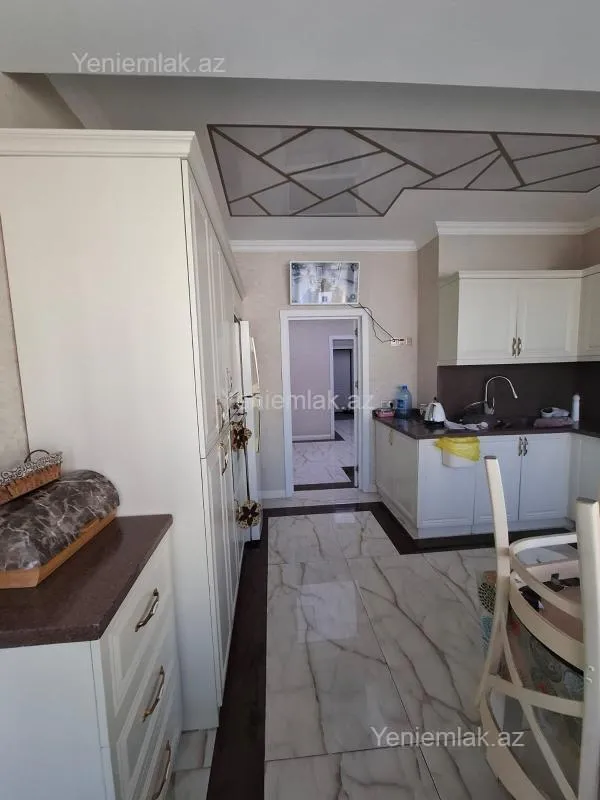 Satılır 4 otaqlı yeni tikili 154 m²