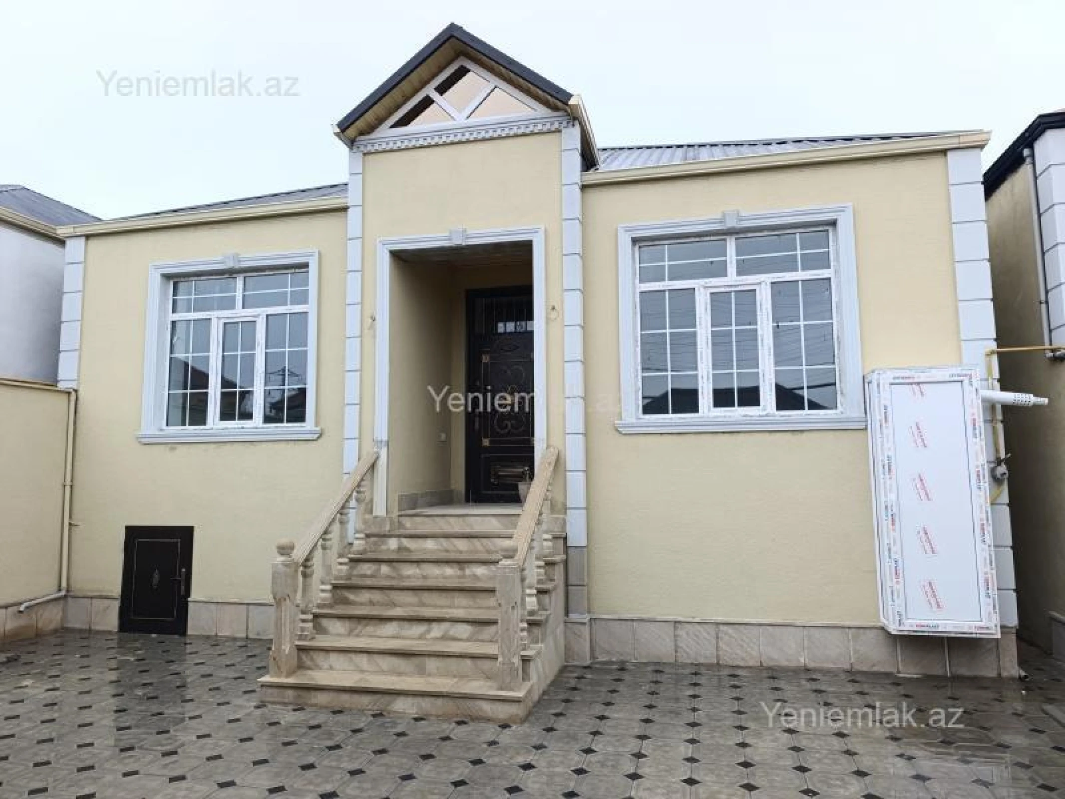 Satılır 4 otaqlı həyət evi 120 m²