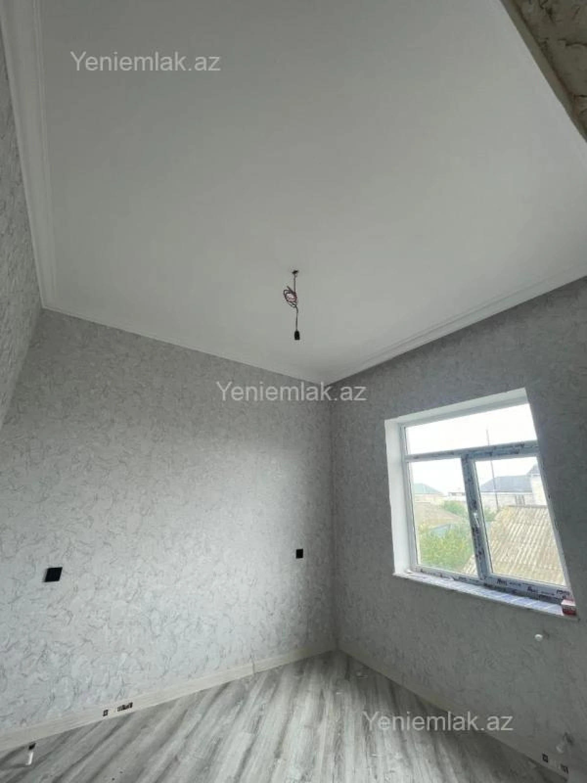 Satılır 4 otaqlı həyət evi 115 m²