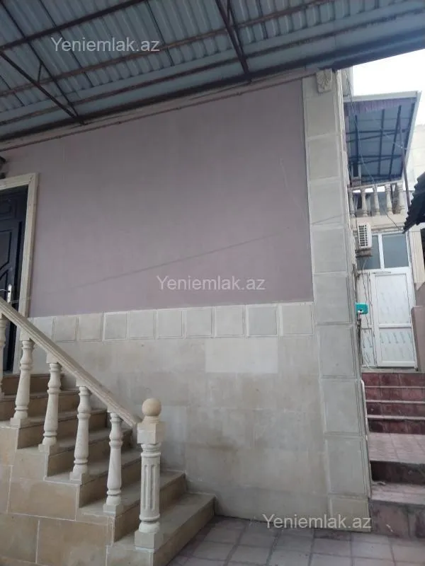 Satılır 5 otaqlı həyət evi 200 m²