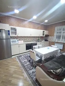 Satılır 5 otaqlı həyət evi 200 m²