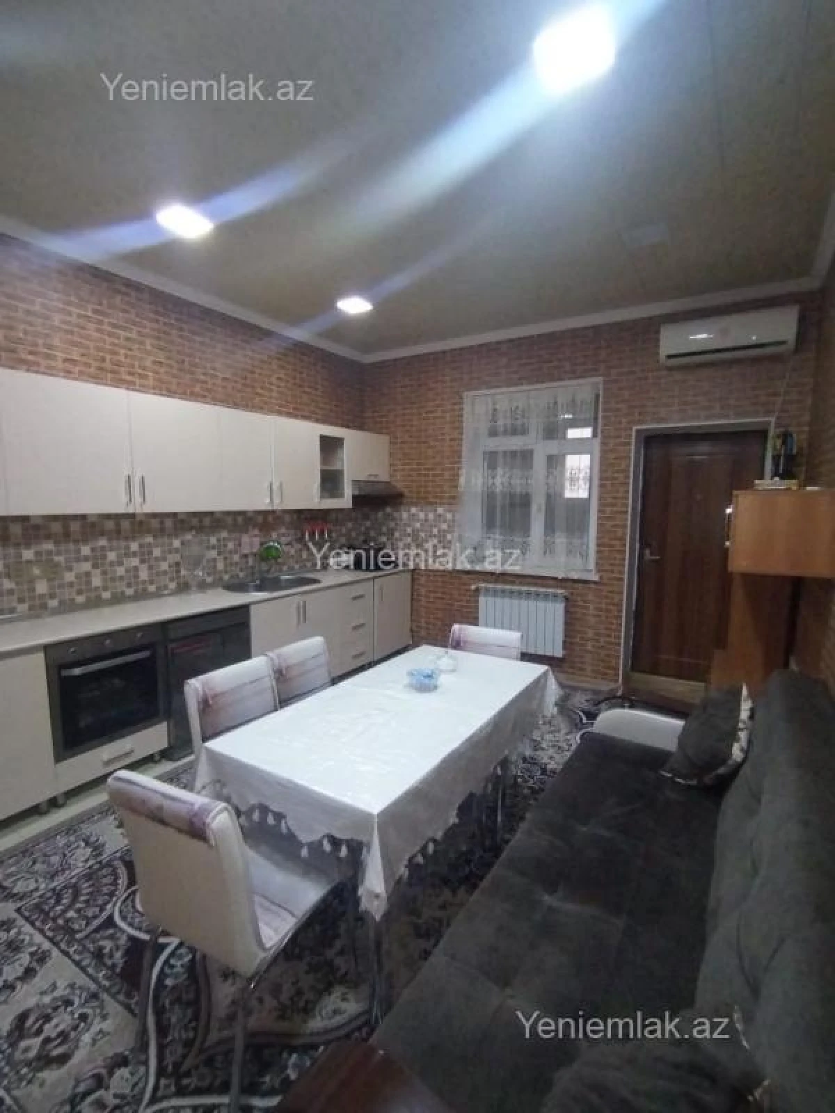 Satılır 5 otaqlı həyət evi 200 m²