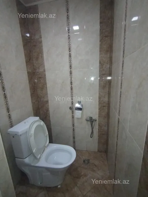 Satılır 5 otaqlı həyət evi 200 m²