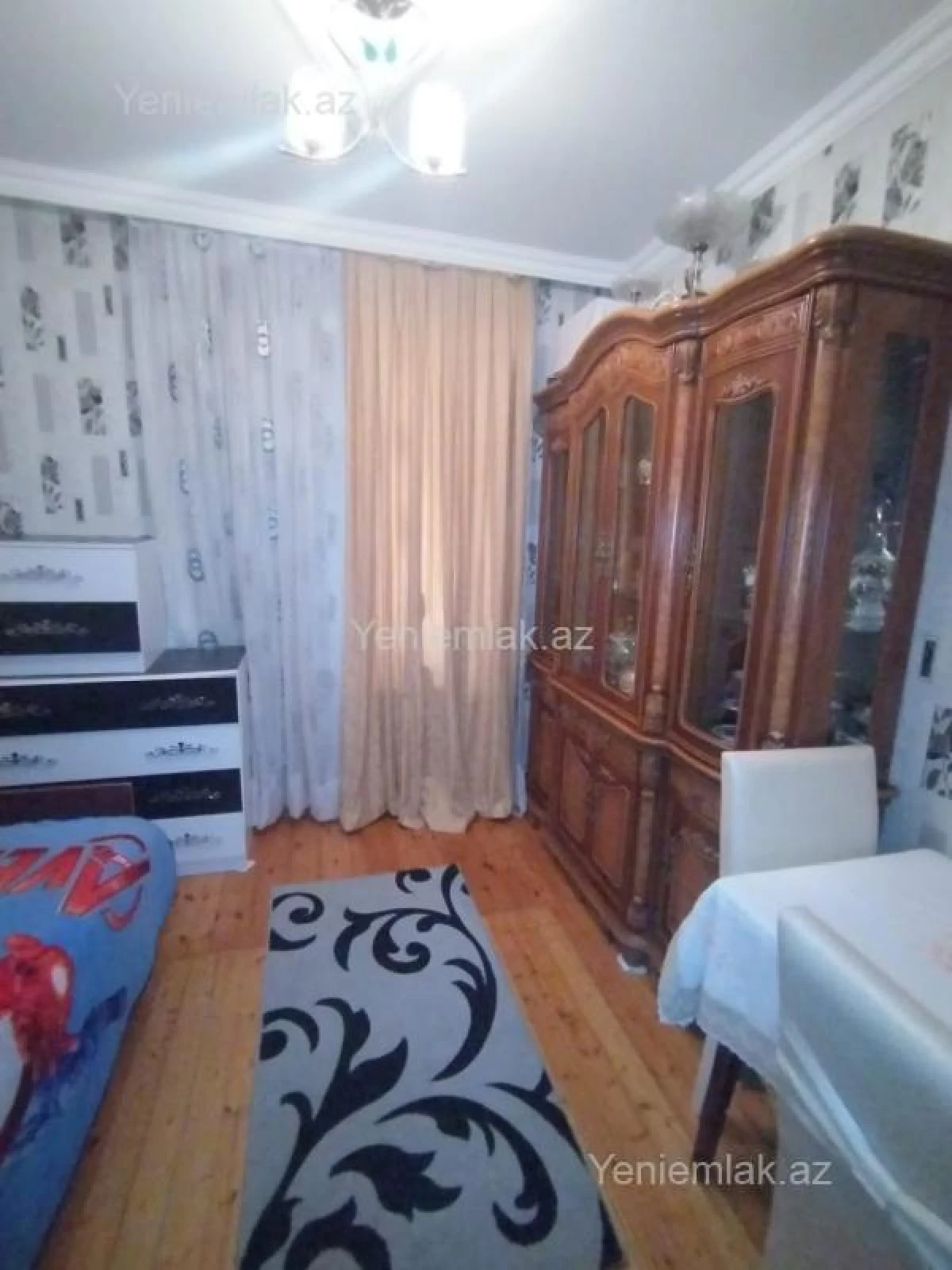 Satılır 5 otaqlı həyət evi 200 m²