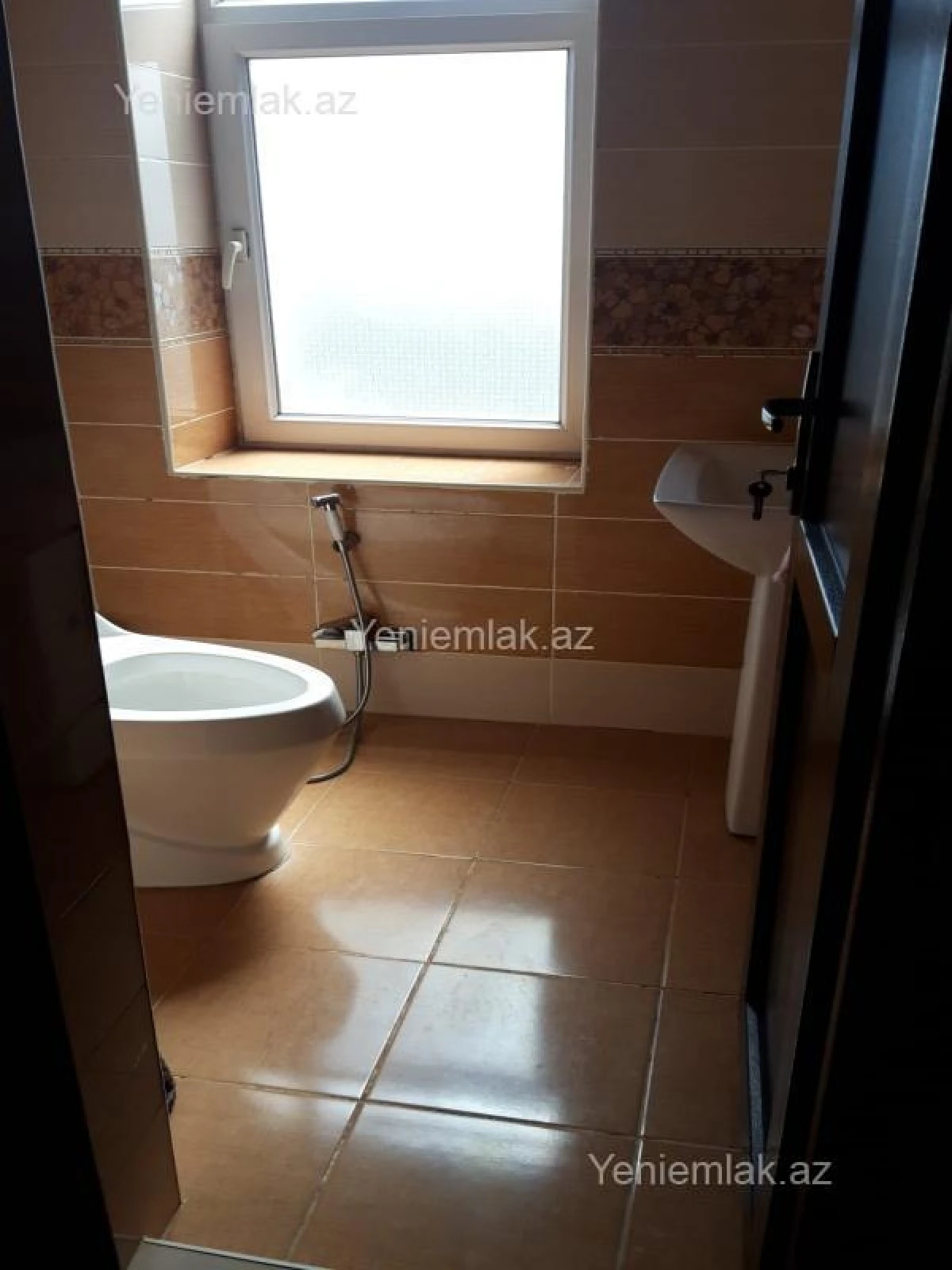 Satılır 5 otaqlı həyət evi 177 m²