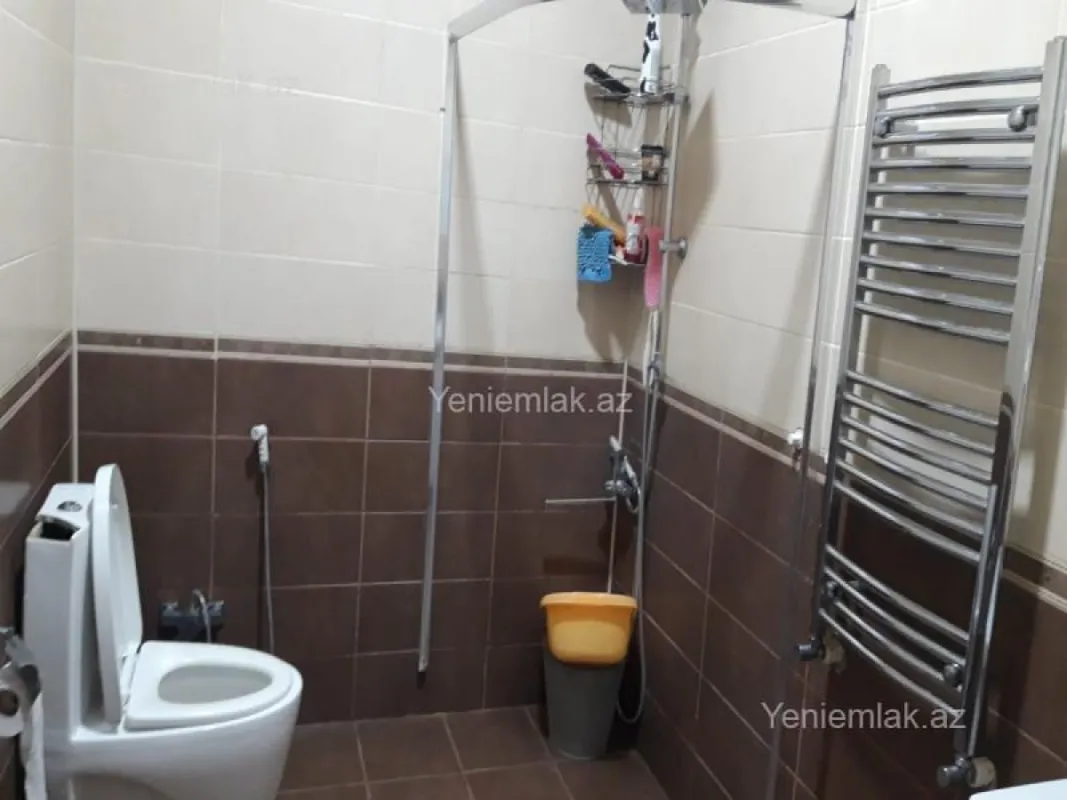 Satılır 5 otaqlı həyət evi 177 m²