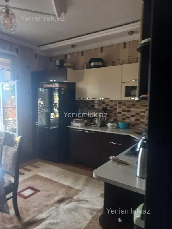 Satılır 5 otaqlı həyət evi 177 m²