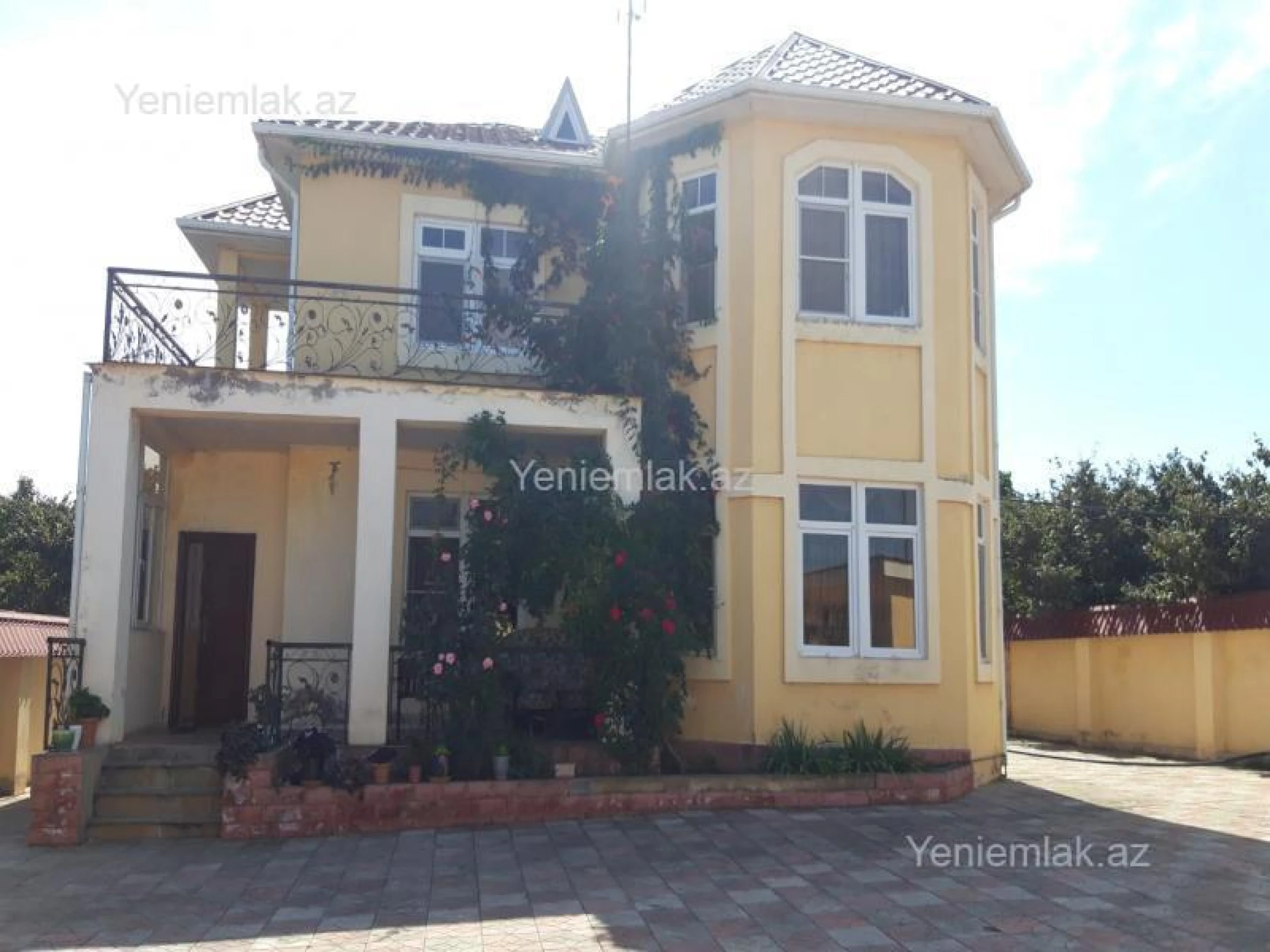 Satılır 5 otaqlı həyət evi 177 m²