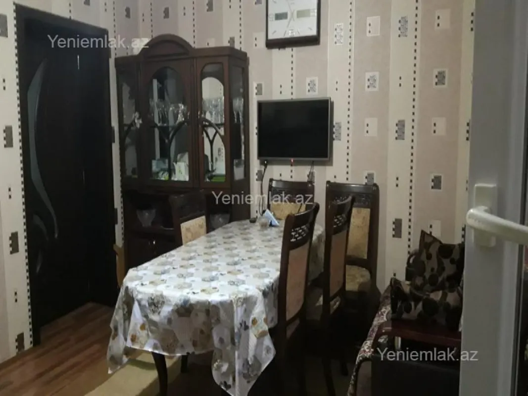 Satılır 5 otaqlı həyət evi 177 m²