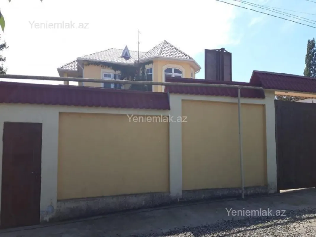 Satılır 5 otaqlı həyət evi 177 m²