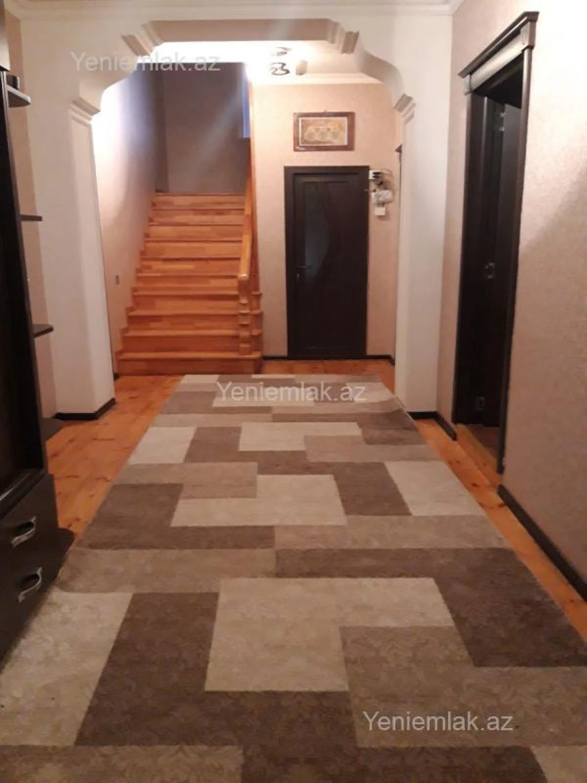 Satılır 5 otaqlı həyət evi 177 m²