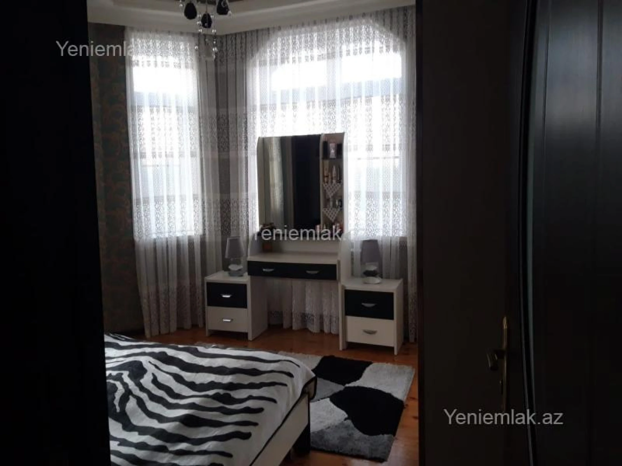 Satılır 5 otaqlı həyət evi 177 m²