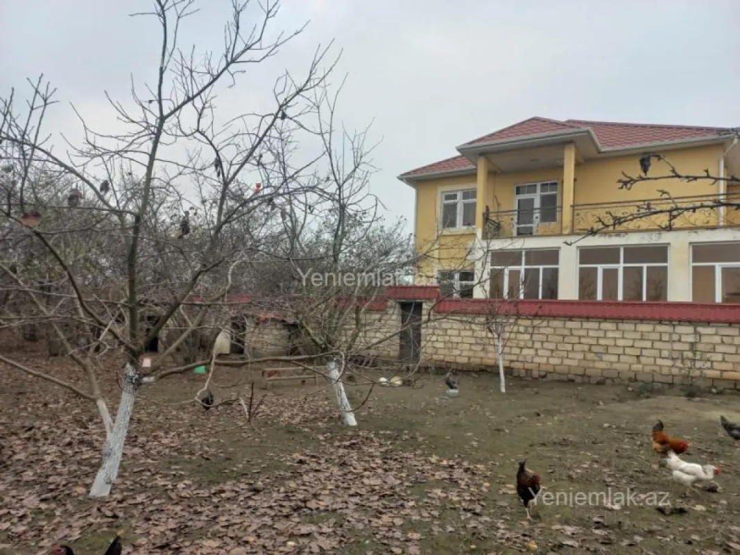 Satılır 5 otaqlı həyət evi 177 m²