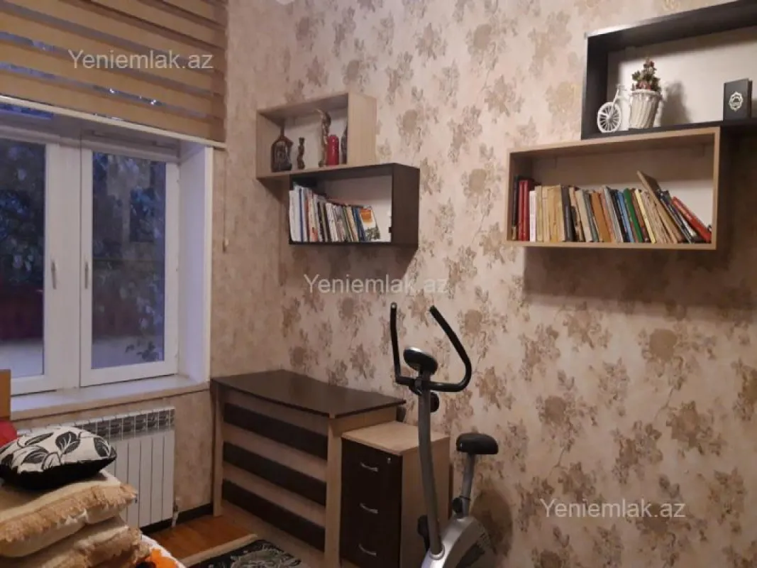 Satılır 5 otaqlı həyət evi 177 m²