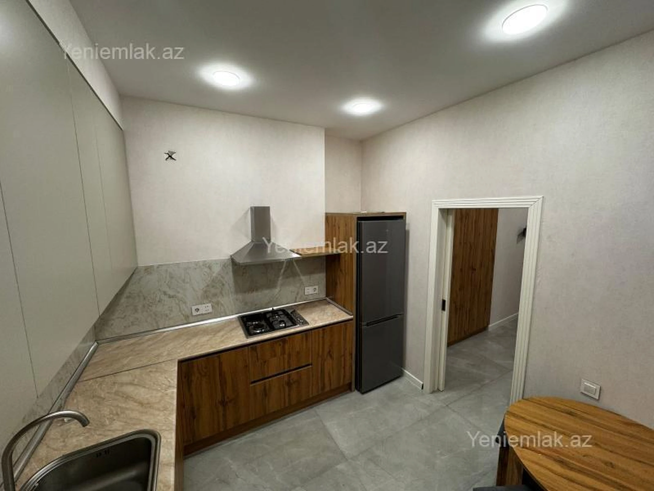 Satılır 2 otaqlı yeni tikili 71 m²