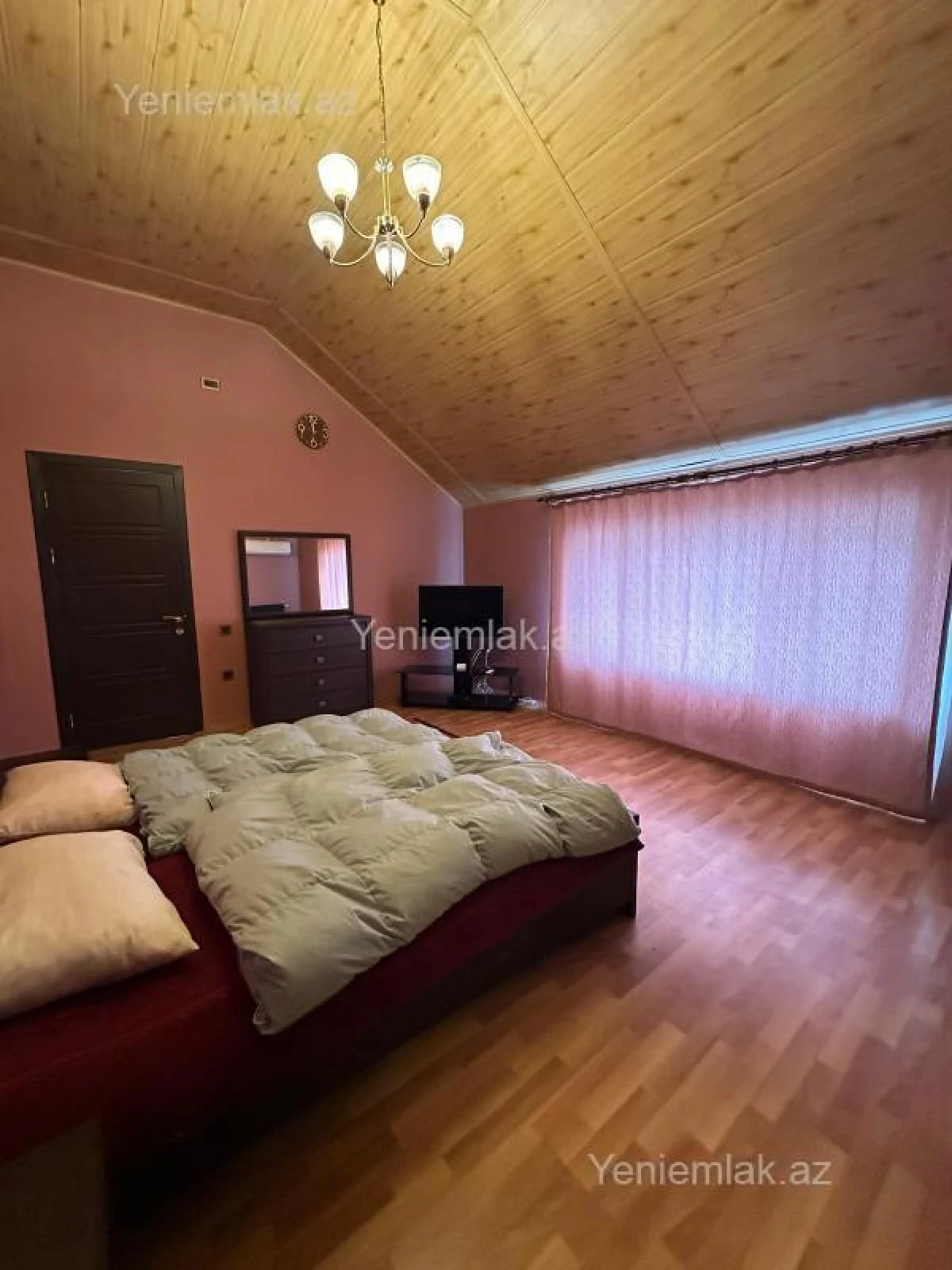 Satılır 4 otaqlı həyət evi 220 m²