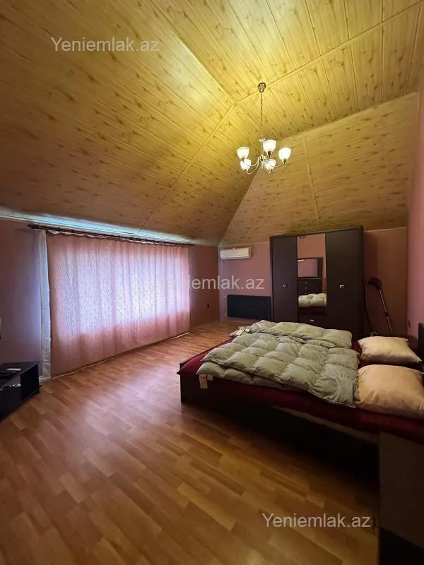Satılır 4 otaqlı həyət evi 220 m²