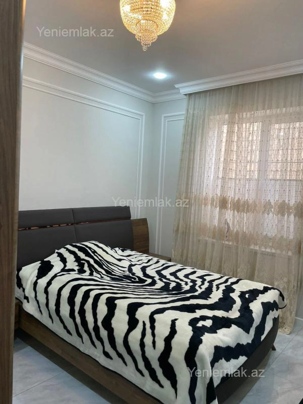 Satılır 3 otaqlı həyət evi 200 m²