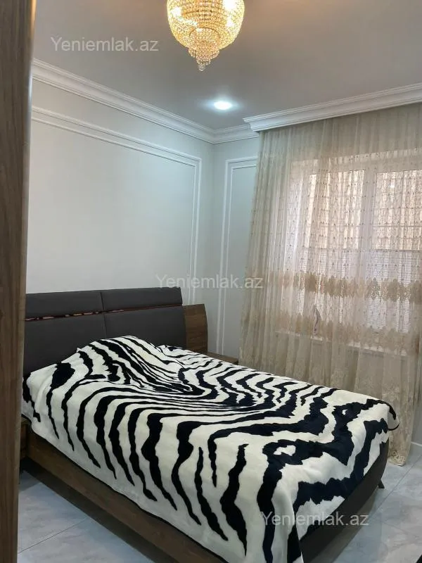 Satılır 3 otaqlı həyət evi 200 m²