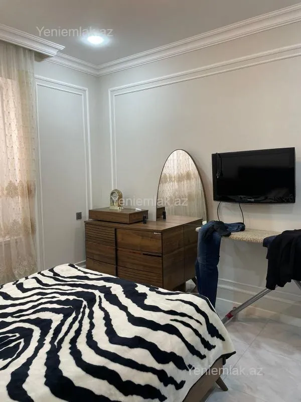 Satılır 3 otaqlı həyət evi 200 m²