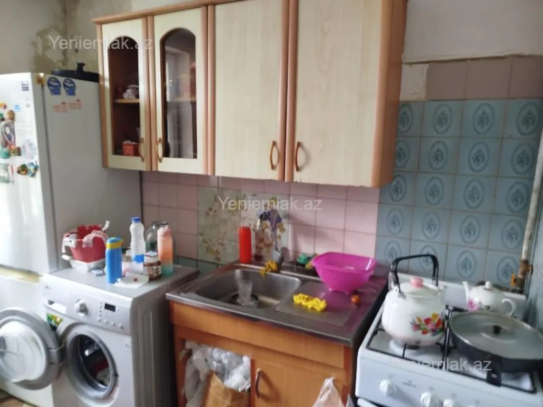 Satılır 2 otaqlı köhnə tikili 52 m²
