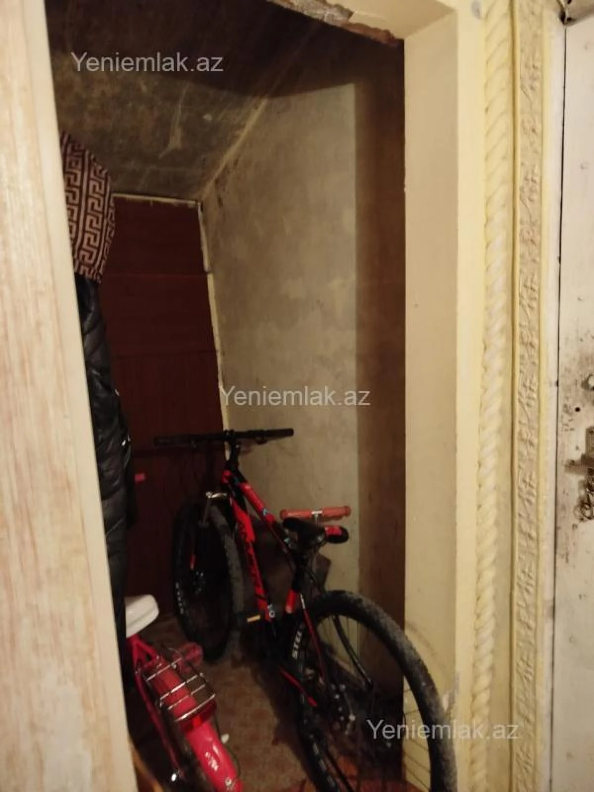 Satılır 2 otaqlı köhnə tikili 52 m²