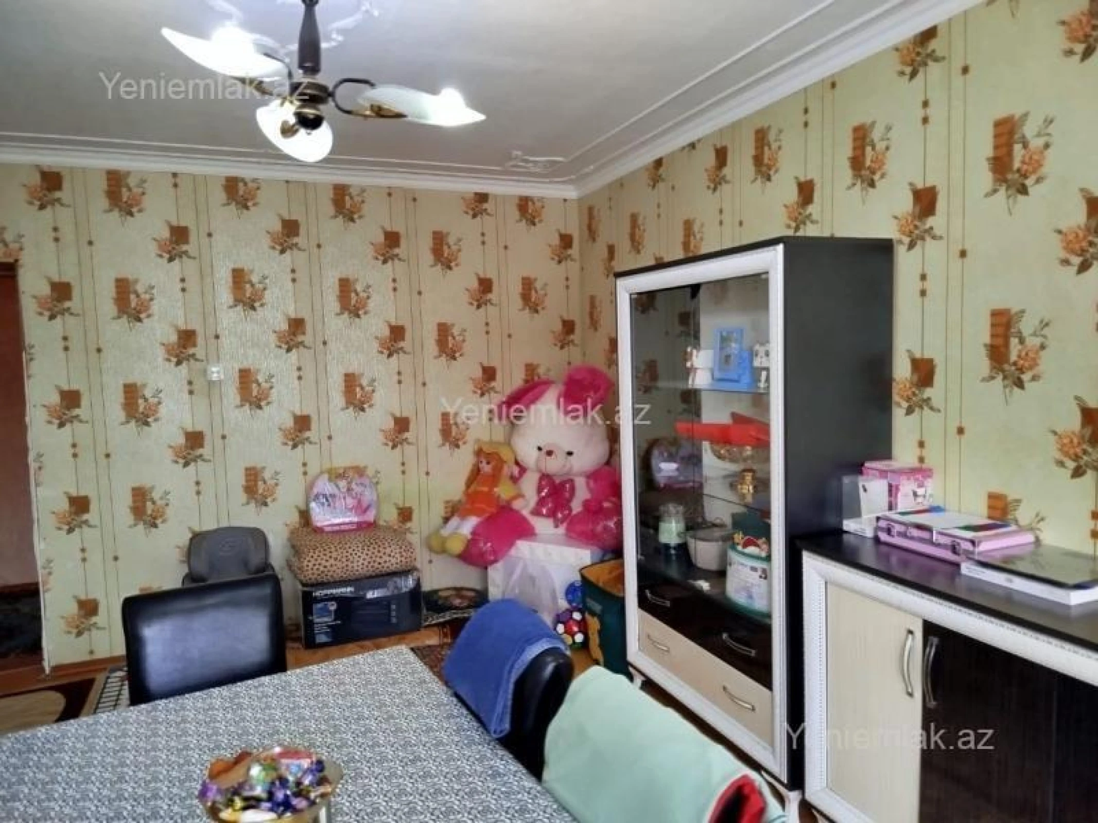 Satılır 2 otaqlı köhnə tikili 52 m²