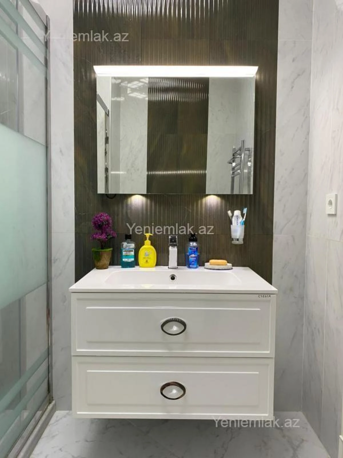 Satılır 2 otaqlı yeni tikili 97 m²