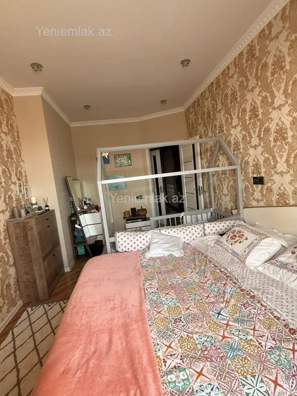 Satılır 3 otaqlı yeni tikili 75 m²