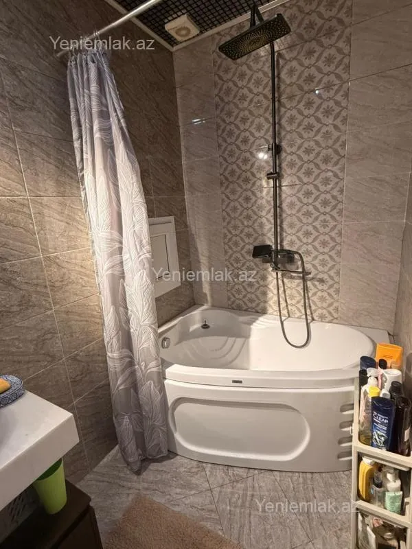 Satılır 3 otaqlı yeni tikili 75 m²