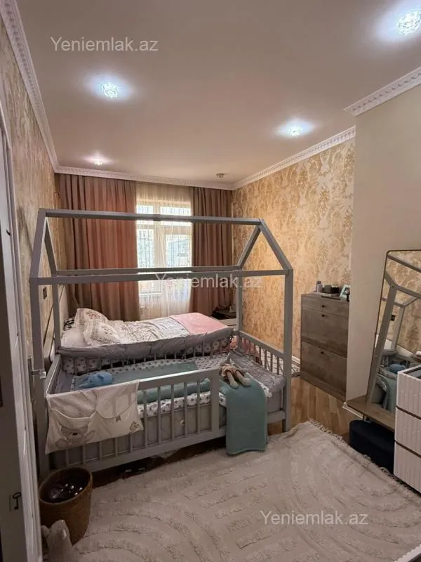 Satılır 3 otaqlı yeni tikili 75 m²