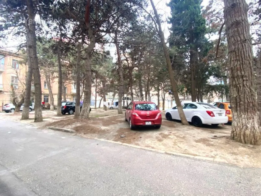 Satılır 3 otaqlı köhnə tikili 60 m²