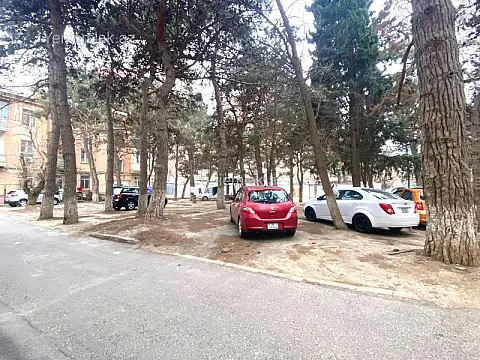 Satılır 3 otaqlı köhnə tikili 60 m²