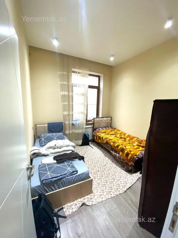 Satılır 3 otaqlı köhnə tikili 60 m²
