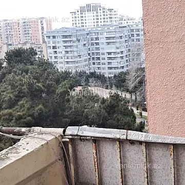 Satılır 3 otaqlı köhnə tikili 70 m²