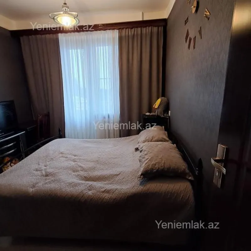 Satılır 3 otaqlı köhnə tikili 70 m²