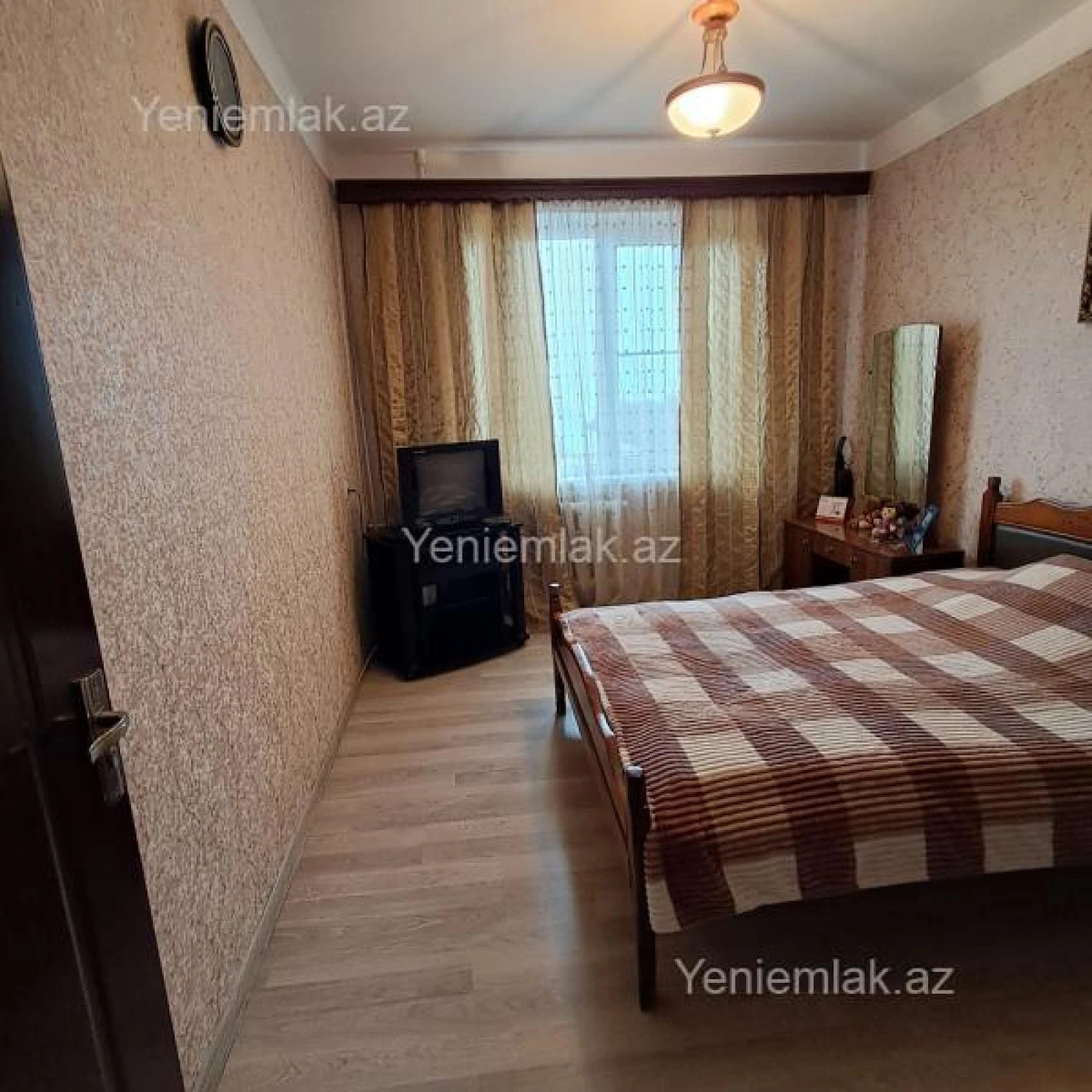 Satılır 3 otaqlı köhnə tikili 70 m²