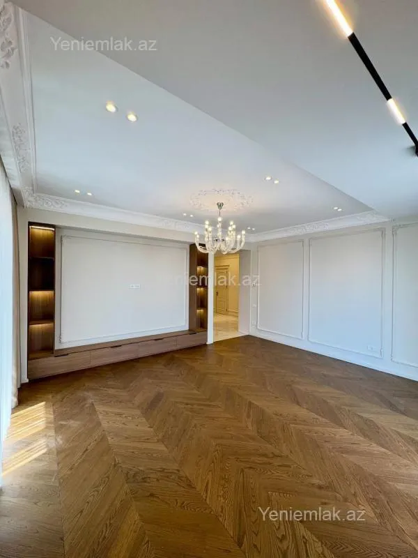 Satılır 3 otaqlı yeni tikili 127.5 m²