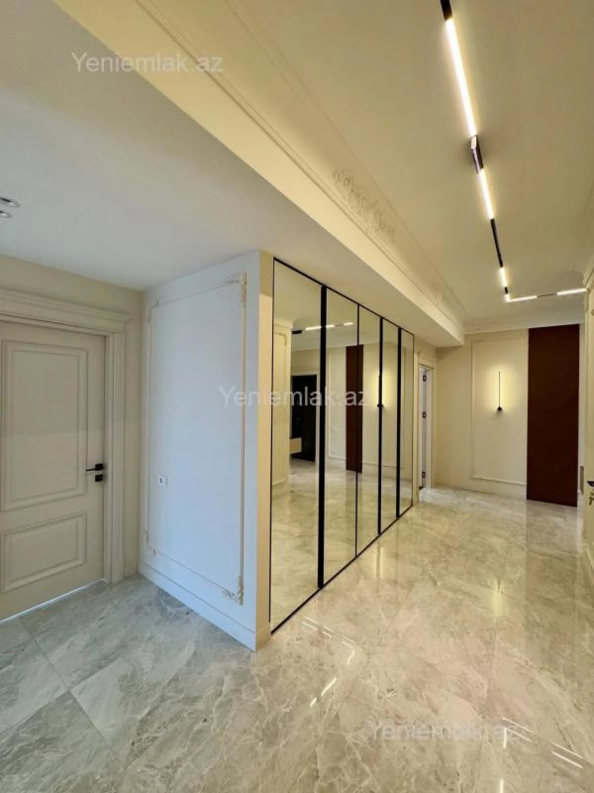 Satılır 3 otaqlı yeni tikili 127.5 m²