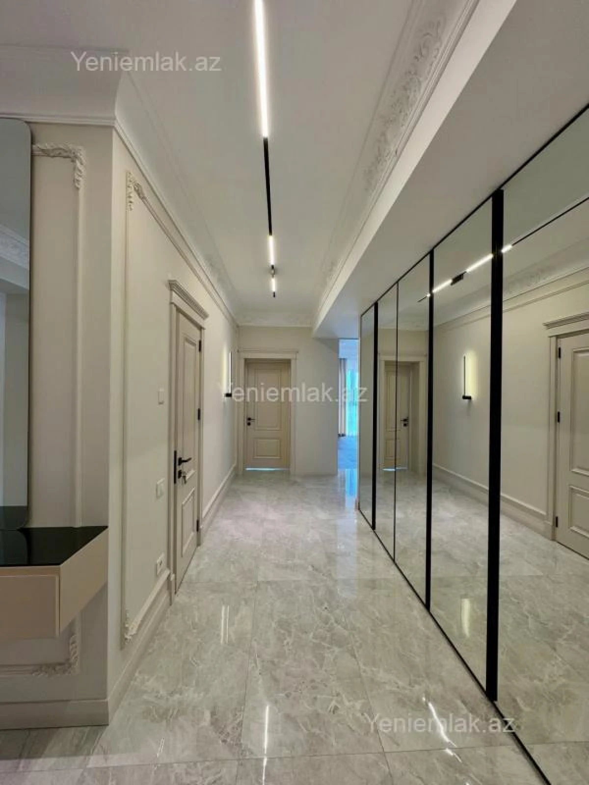 Satılır 3 otaqlı yeni tikili 127.5 m²