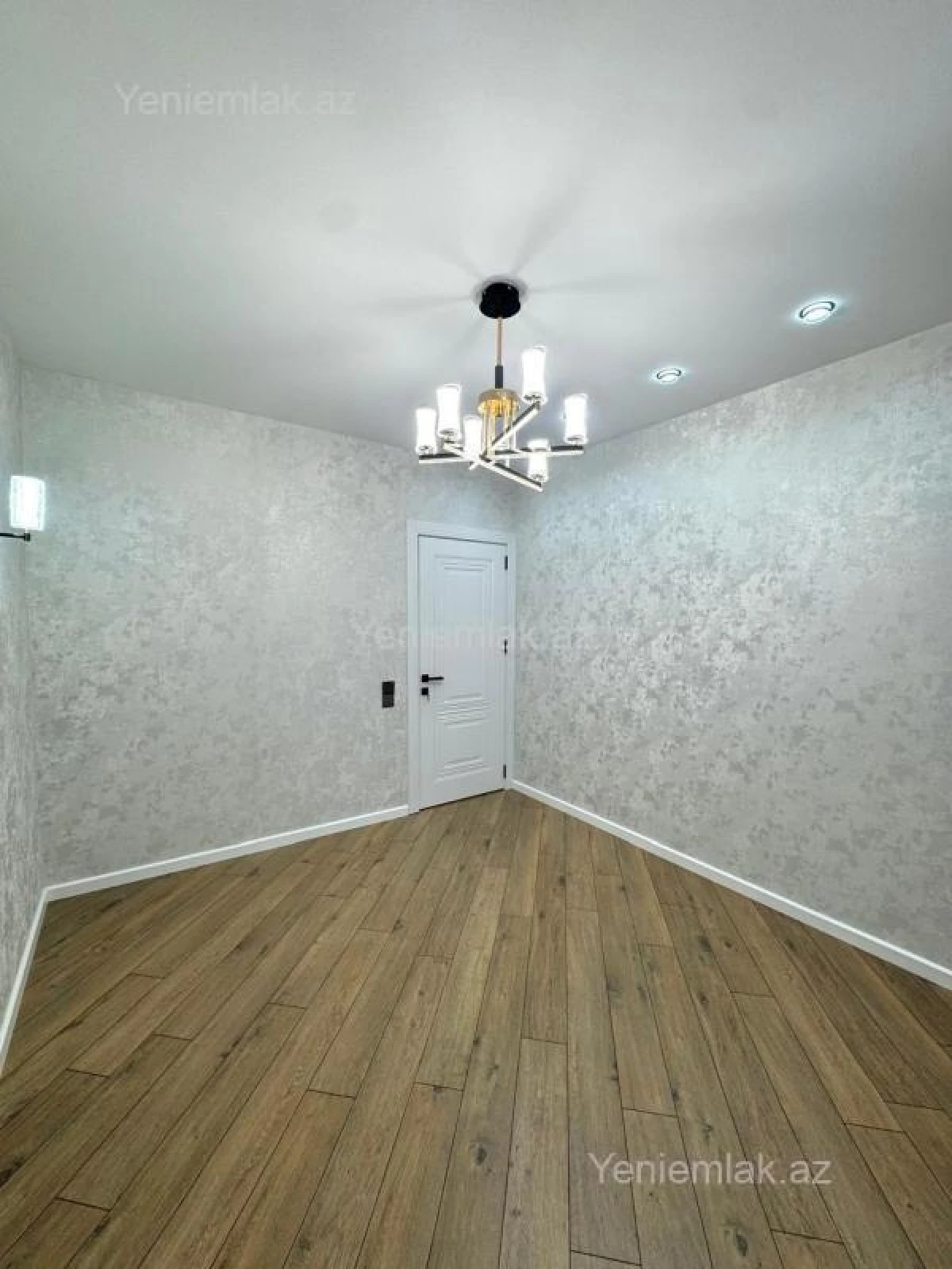 Satılır 2 otaqlı köhnə tikili 60 m²