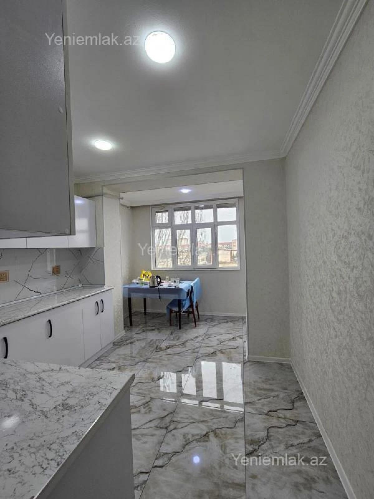 Satılır 3 otaqlı köhnə tikili 74 m²