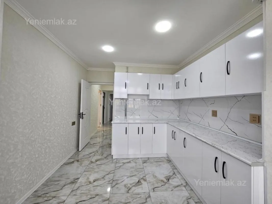 Satılır 3 otaqlı köhnə tikili 74 m²