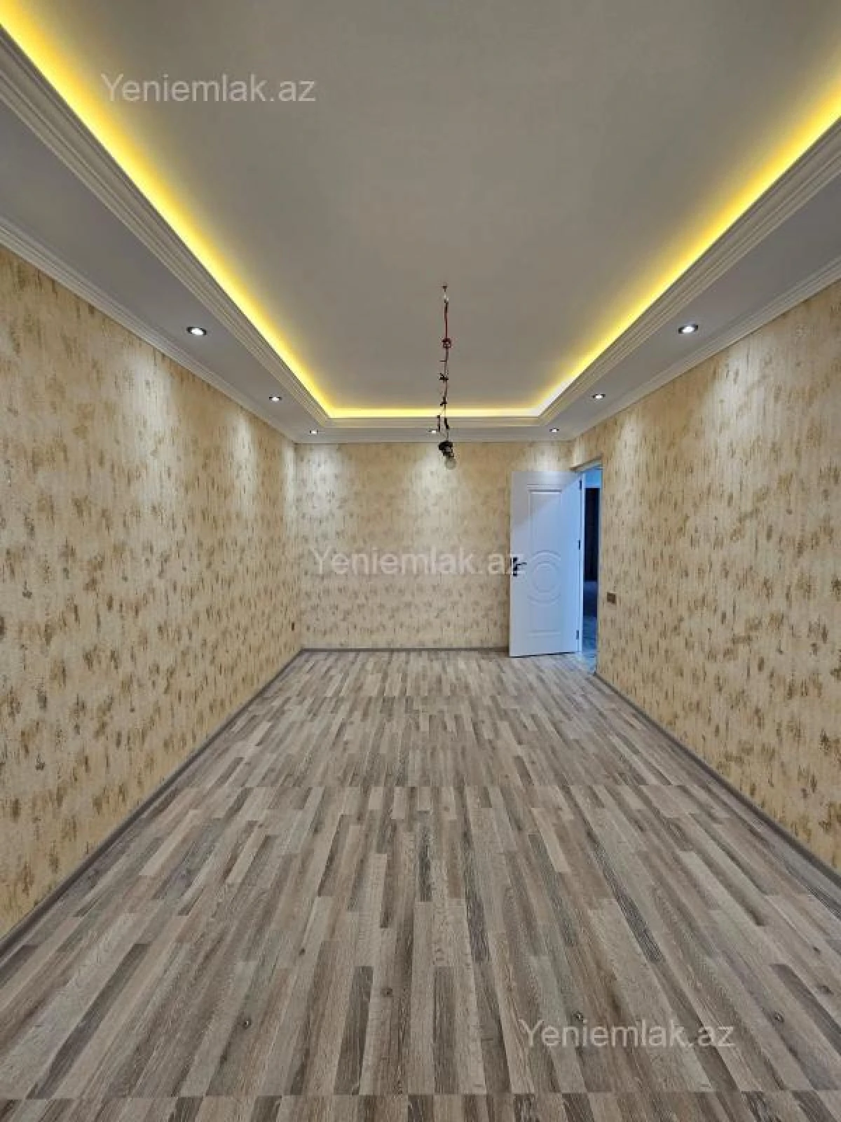 Satılır 3 otaqlı köhnə tikili 74 m²