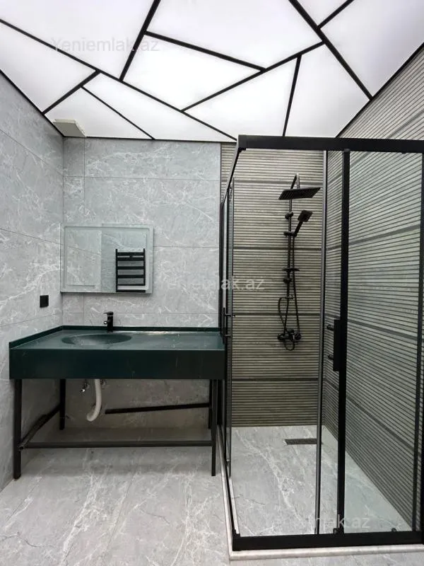 Satılır 3 otaqlı yeni tikili 90 m²