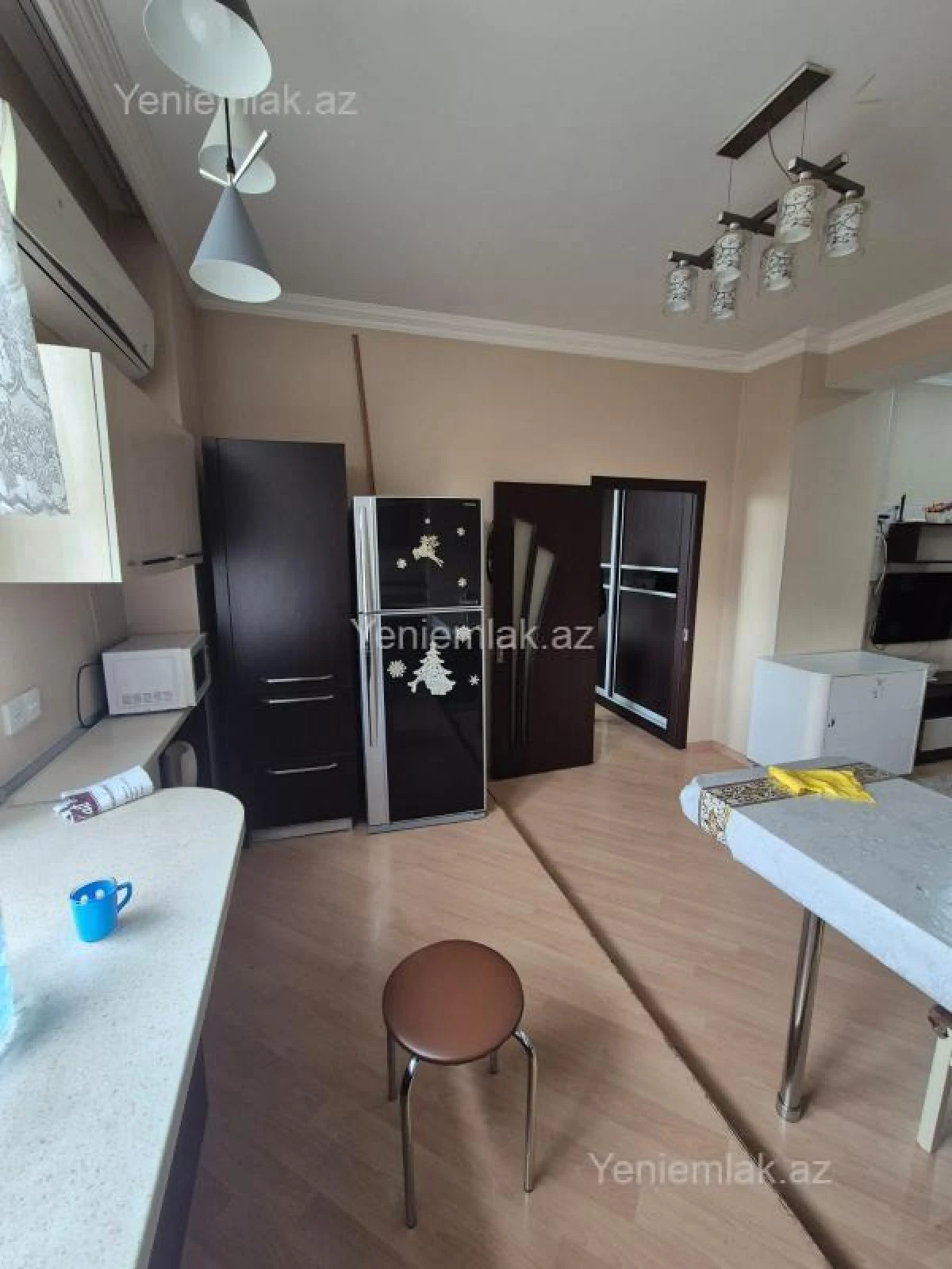 Satılır 2 otaqlı yeni tikili 60 m²